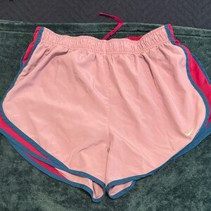 Women's Nike short